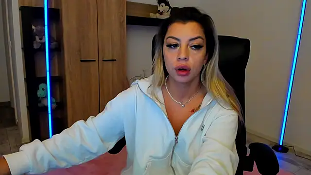 nicole___91's cam snapshot