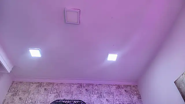 emily_clarkk_'s cam snapshot