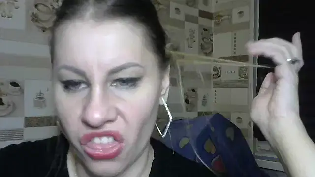 TherestlessKitty live sex cam