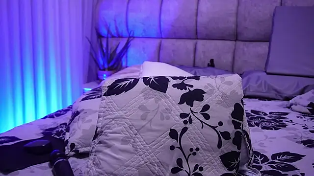 rousse_coup live sex cam