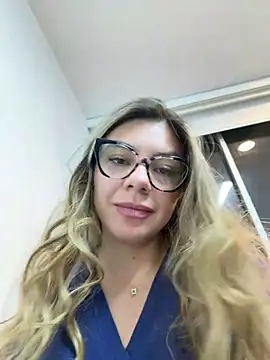 alicee16 live sex cam