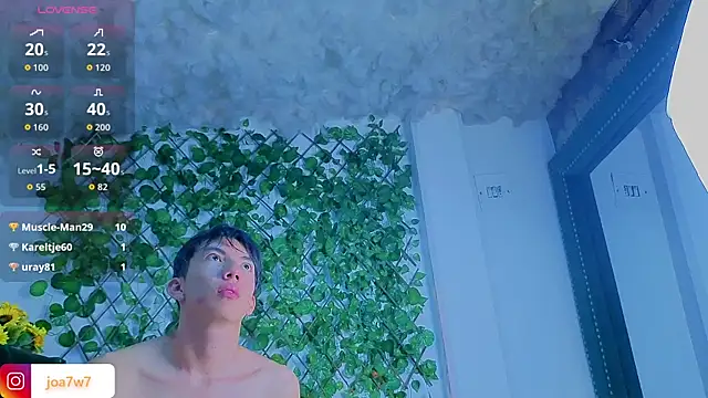 Levii_Ackermann live sex cam