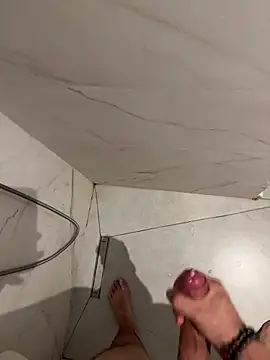 cagoulegrosse live sex cam