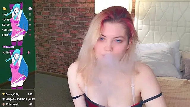 Lisa_Adam's cam snapshot