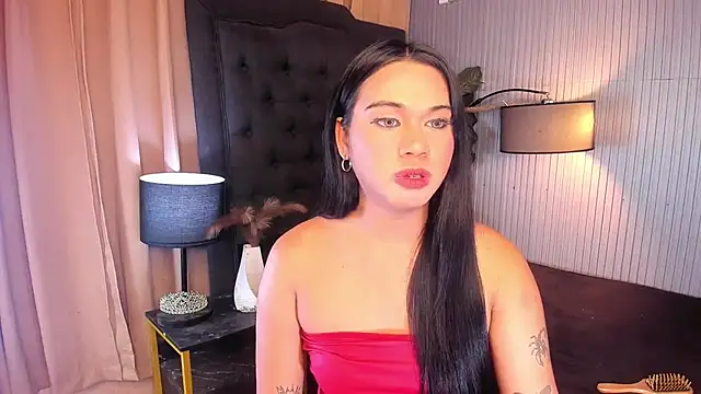 asianhugecockjulia live sex cam