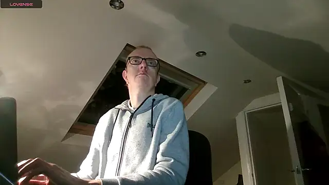 AdmiredThirty live sex cam