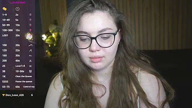 LuxSopphia's cam snapshot