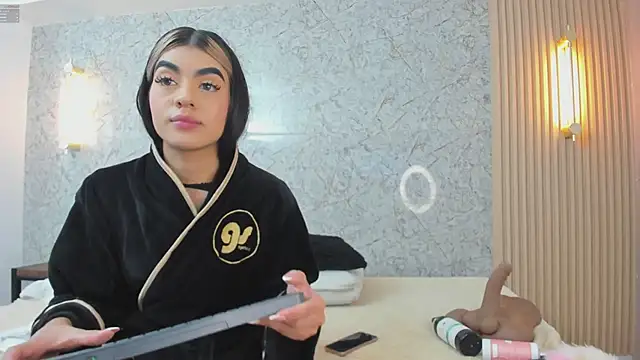 Antonella_west's cam snapshot