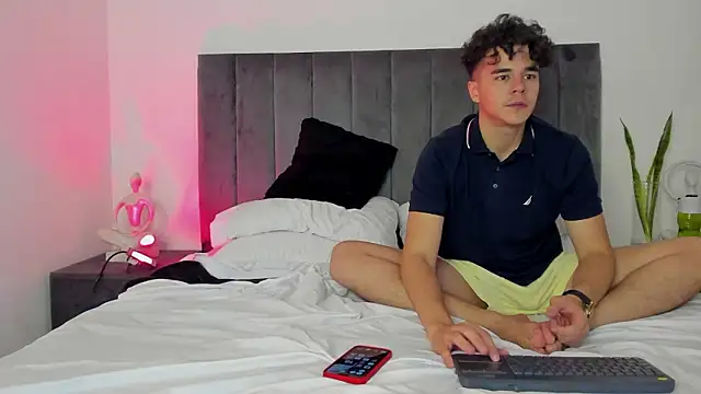 RedNDizzy's cam snapshot