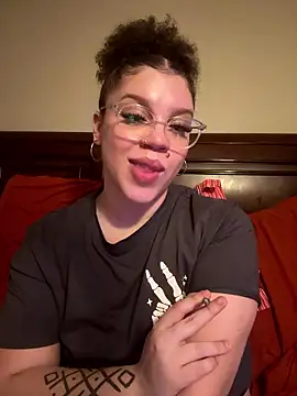 QueenNuttCollector live sex cam