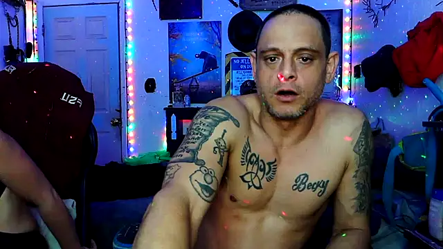 Buffshagswell live sex cam