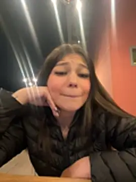 Alyshanon18 live sex cam