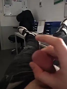 stunning_stallion's cam snapshot