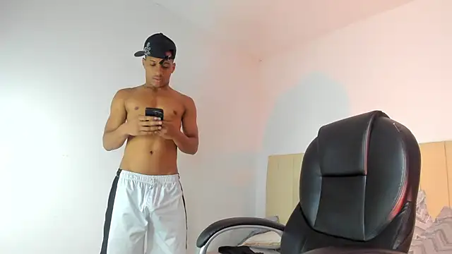 jake_brownn1's cam snapshot