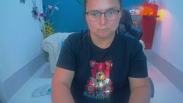 elena_milf1's cam snapshot