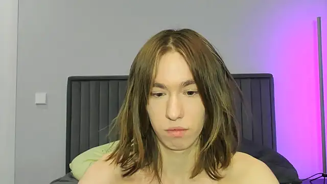 kr1sfemboy live sex cam