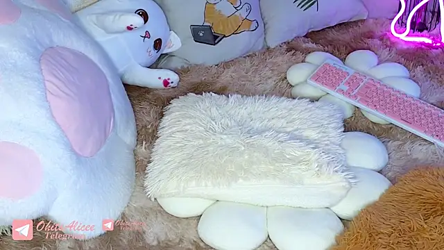 _OhitsMe live sex cam