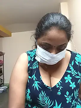 queendivya live sex cam