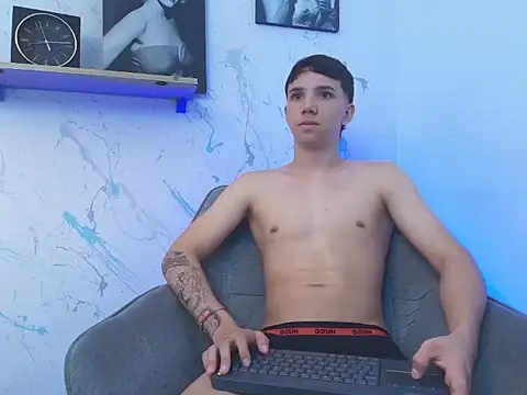 andy_miller5's cam snapshot