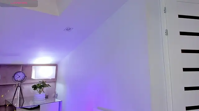 MiaMuse live sex cam