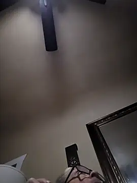 chris8827's cam snapshot