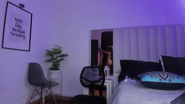 Mara_Wolf01's cam snapshot