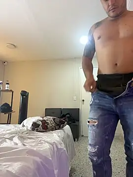 big-tyler live sex cam