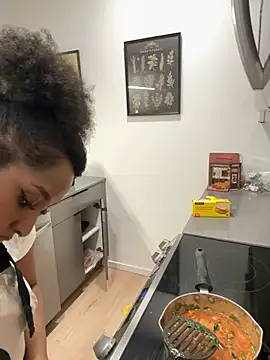 Your_Paris live sex cam