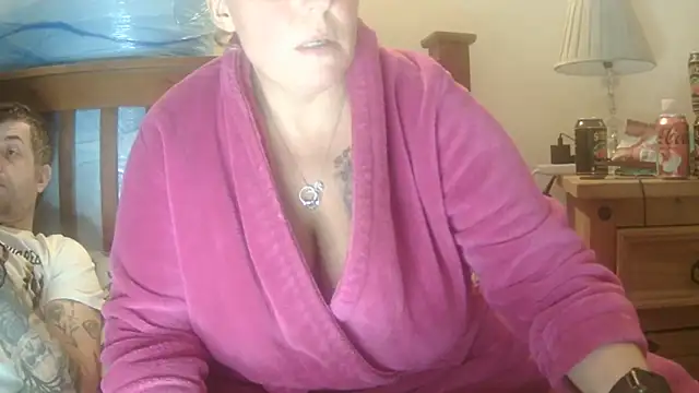 theblondecocklover live sex cam