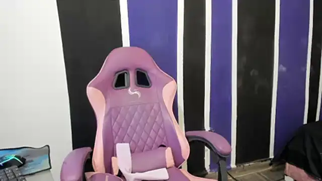 scarleth18's cam snapshot