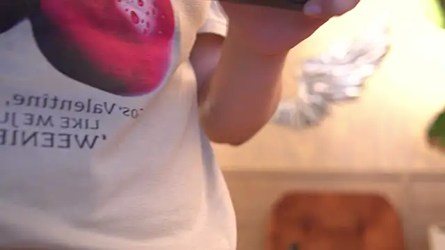 Tayler_Kim's cam snapshot