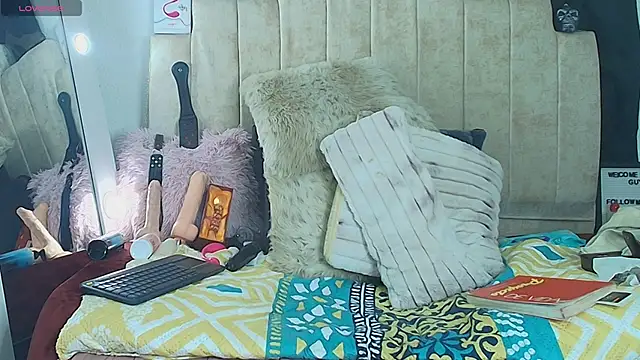 Devora_mature65 live sex cam