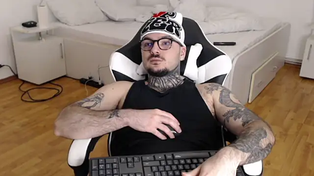 hyper_syren's cam snapshot