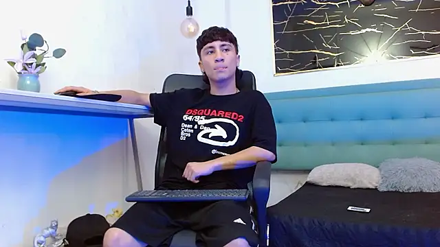 XanderGrey8's cam snapshot