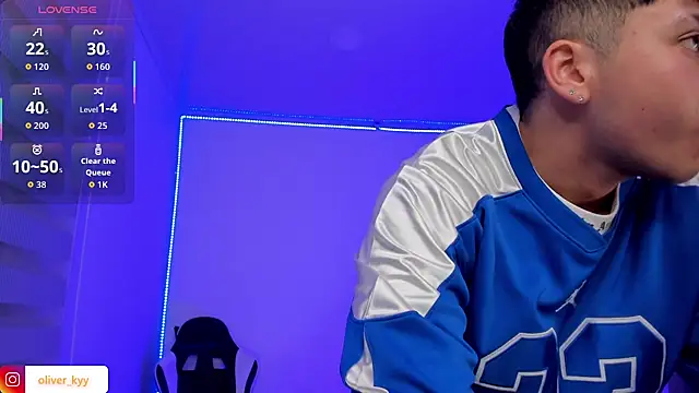 oliver_kyy's cam snapshot