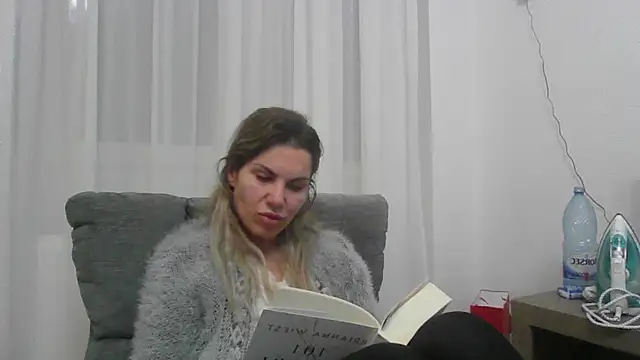 FeliciaKrige's cam snapshot