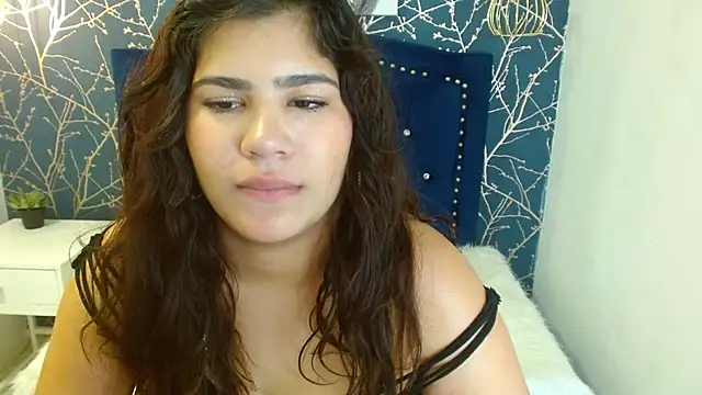 carolineeh_'s cam snapshot