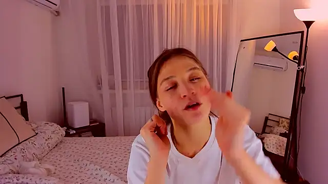 MiaPrecious's cam snapshot