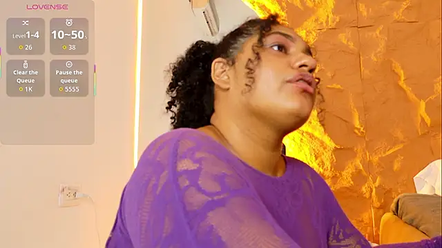 Annie-Wolf live sex cam