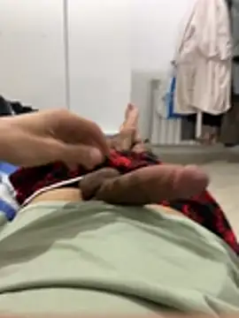 alex-riadh's cam snapshot