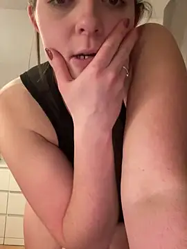 Petite_minette30's cam snapshot