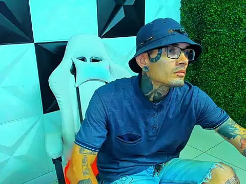 Boy_tatto77's cam snapshot