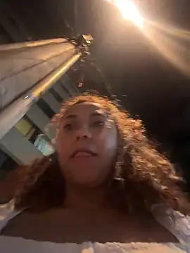 lauraltt live sex cam