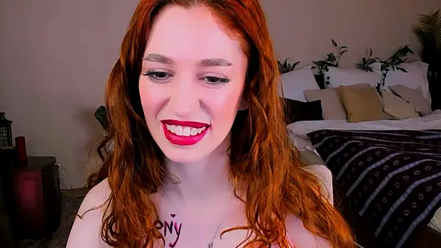 ChristinaConteeree's cam snapshot