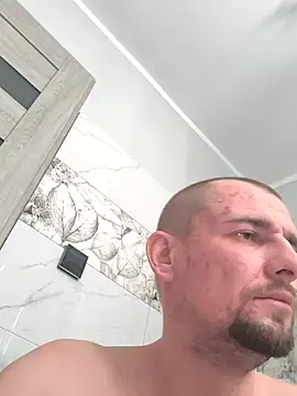 Regularfucker28 live sex cam