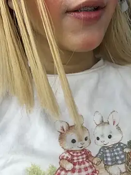 SweetBunnyGF live sex cam