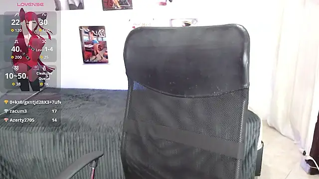 aisha_brunette18's cam snapshot