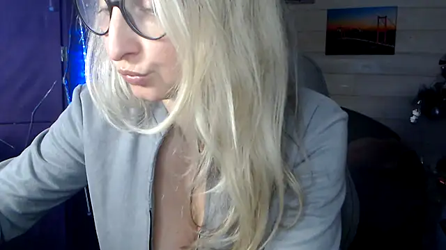 RubiLakros live sex cam