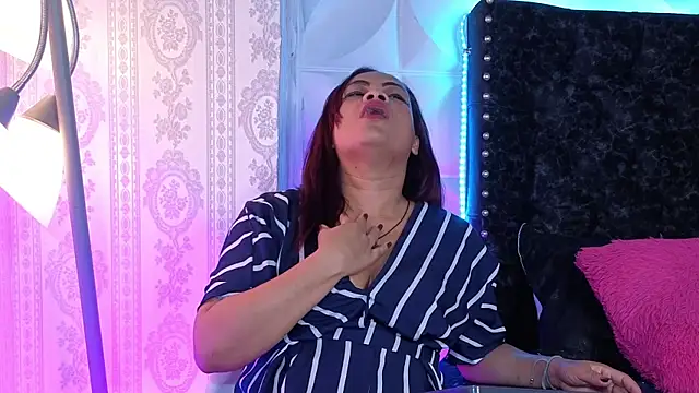 AliceHurlimane's cam snapshot