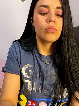 sophyy_white's cam snapshot